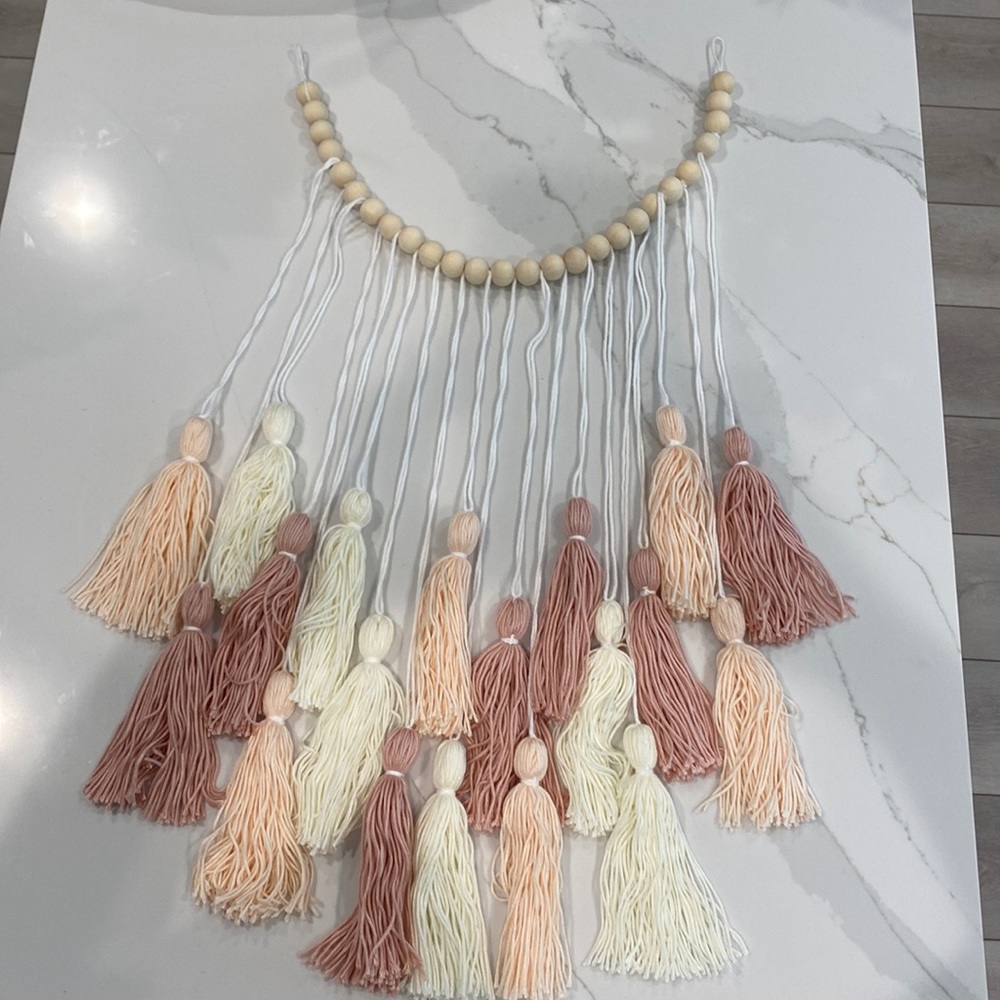 Cute hanging tassel decor - pink